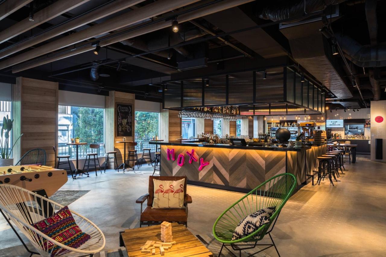 Отель Moxy Tokyo Kinshicho Экстерьер фото