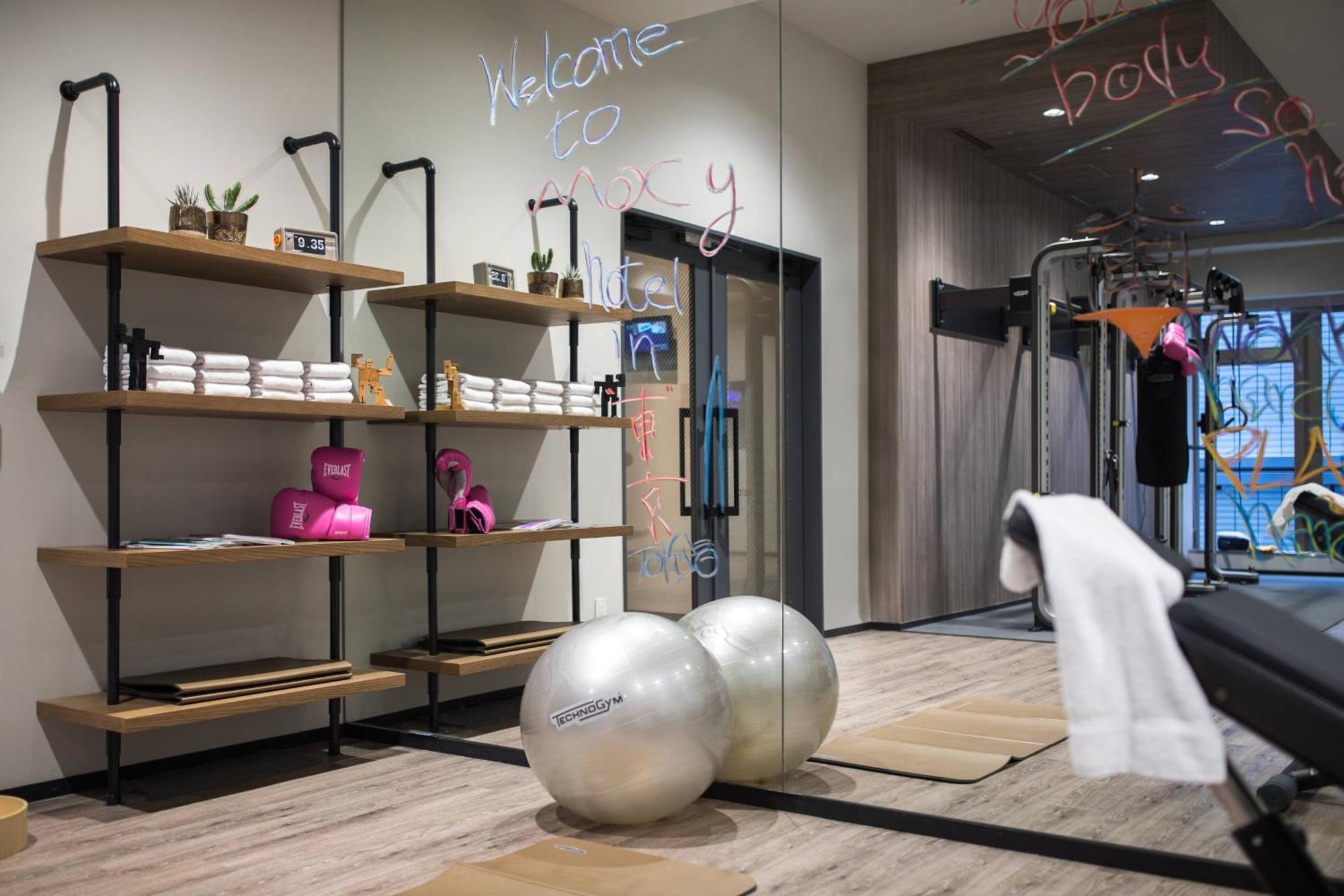 Отель Moxy Tokyo Kinshicho Экстерьер фото