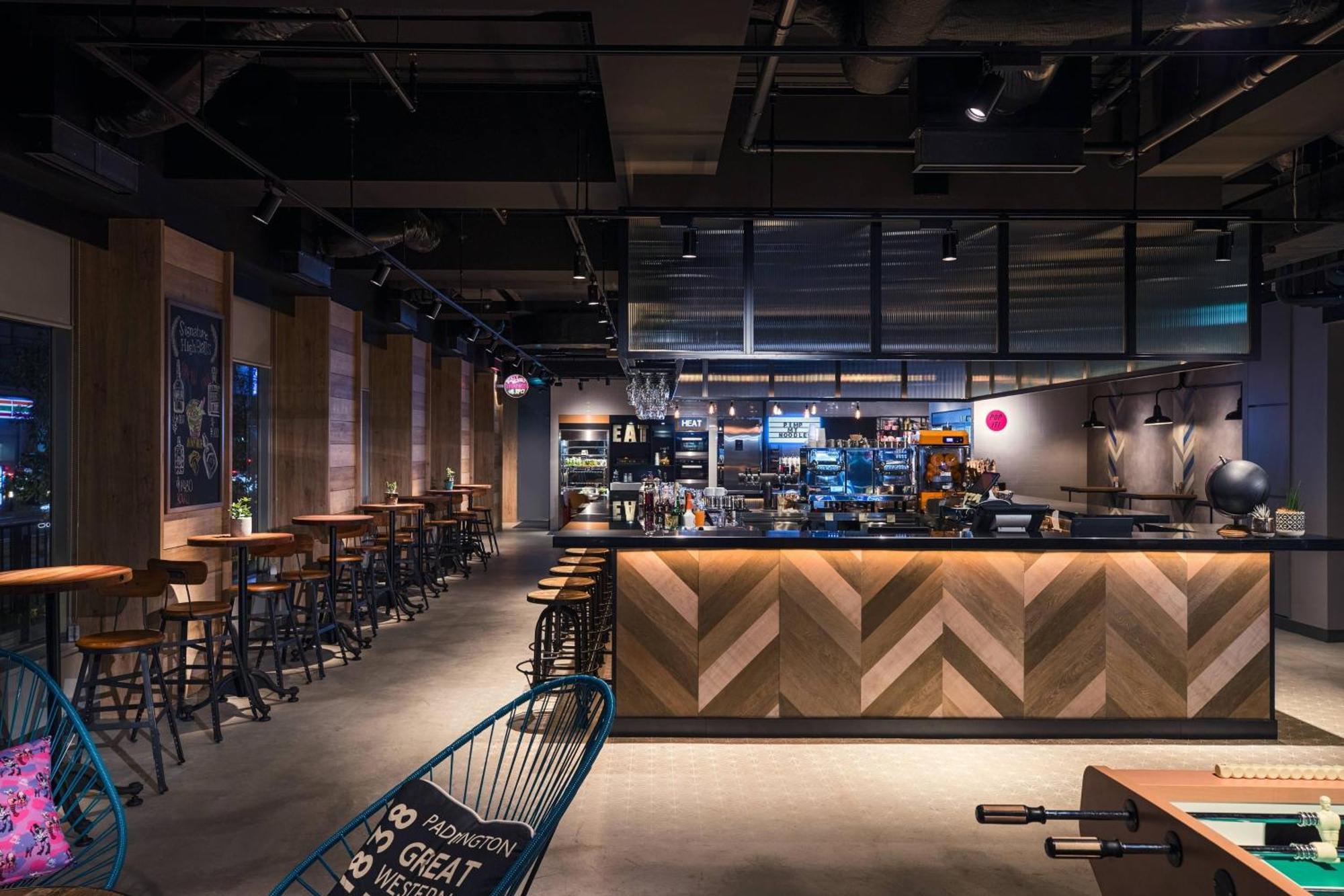 Отель Moxy Tokyo Kinshicho Экстерьер фото